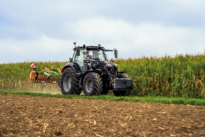 6-Series_6160.4_Stage-V_Warrior_black_field_2-scaled